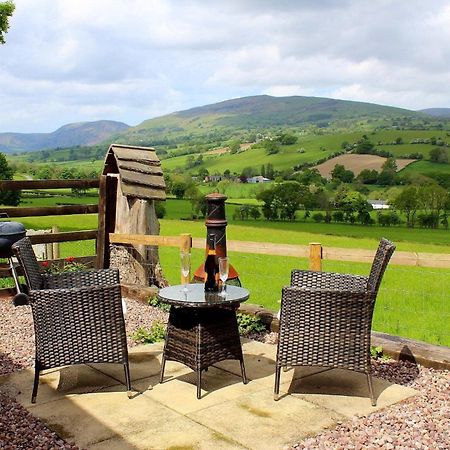 The Retreat Villa Llanrhaeadr-ym-Mochnant Eksteriør bilde