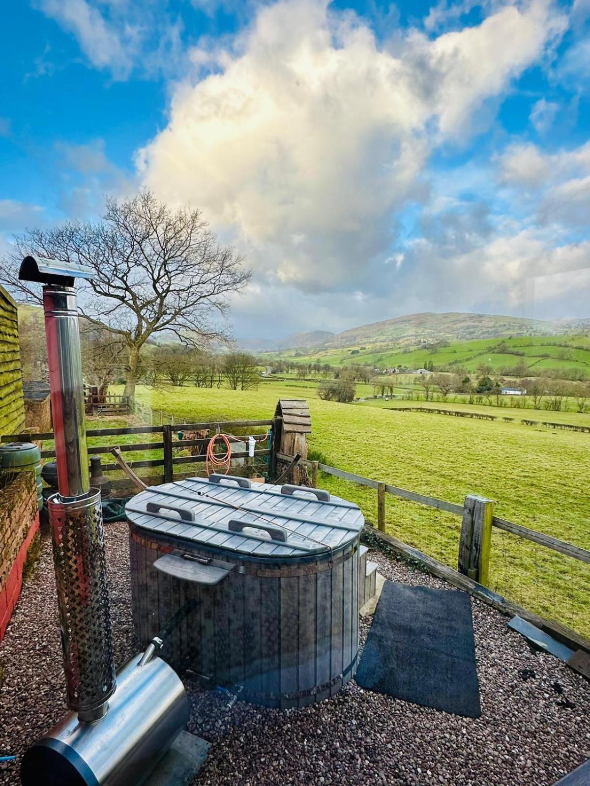 The Retreat Villa Llanrhaeadr-ym-Mochnant Eksteriør bilde
