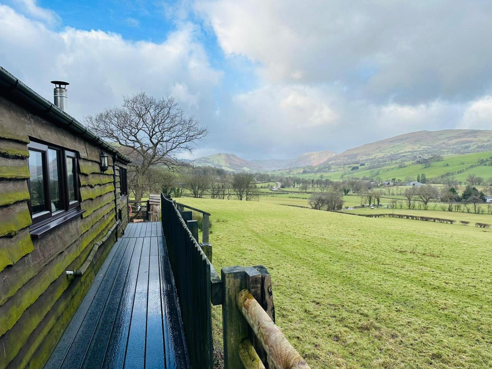 The Retreat Villa Llanrhaeadr-ym-Mochnant Eksteriør bilde