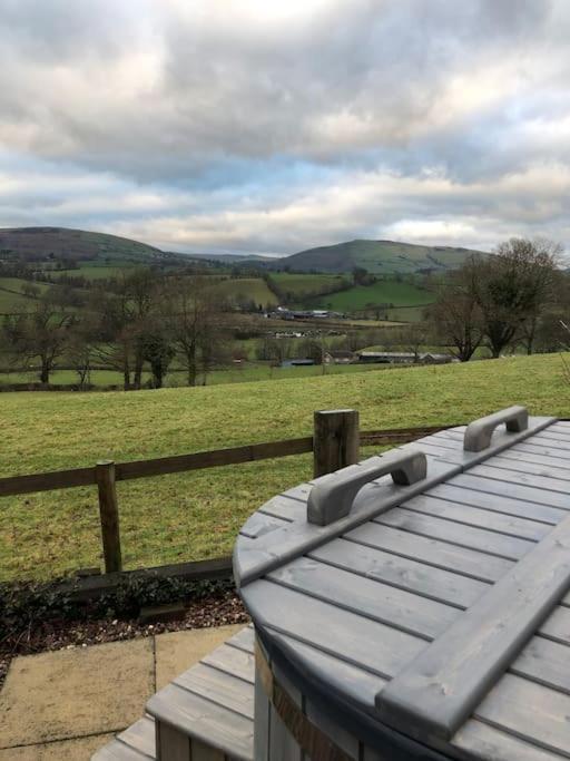 The Retreat Villa Llanrhaeadr-ym-Mochnant Eksteriør bilde