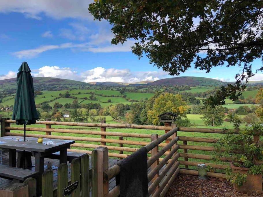 The Retreat Villa Llanrhaeadr-ym-Mochnant Eksteriør bilde