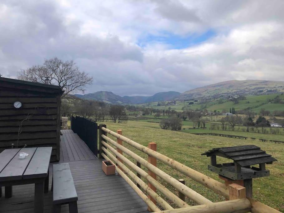 The Retreat Villa Llanrhaeadr-ym-Mochnant Eksteriør bilde