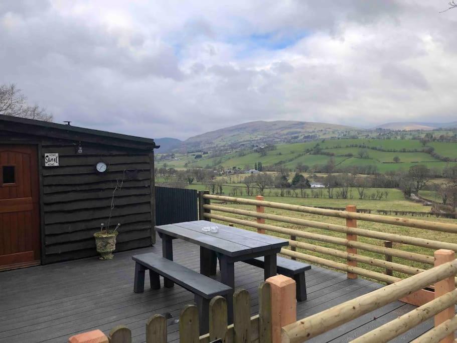 The Retreat Villa Llanrhaeadr-ym-Mochnant Eksteriør bilde
