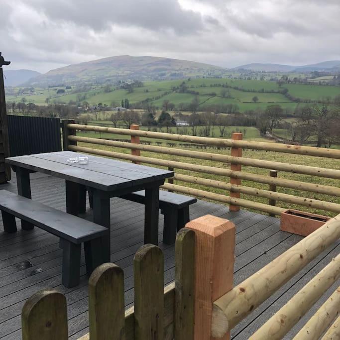 The Retreat Villa Llanrhaeadr-ym-Mochnant Eksteriør bilde