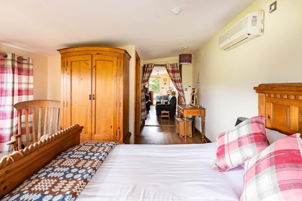 The Retreat Villa Llanrhaeadr-ym-Mochnant Eksteriør bilde